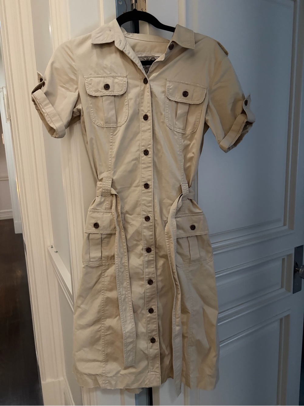Women’s banana republic dress